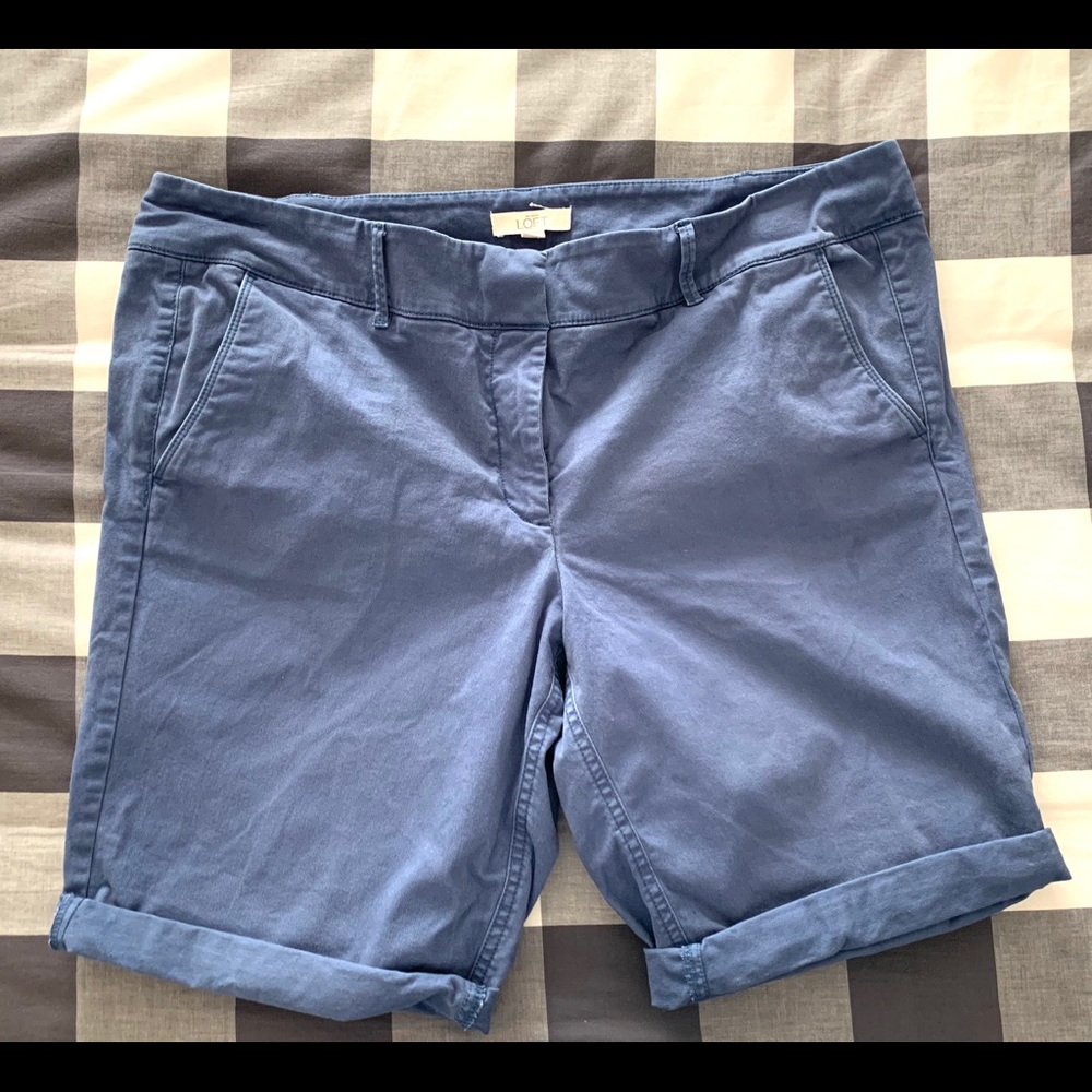 Loft Bermuda Rill Shorts EUC